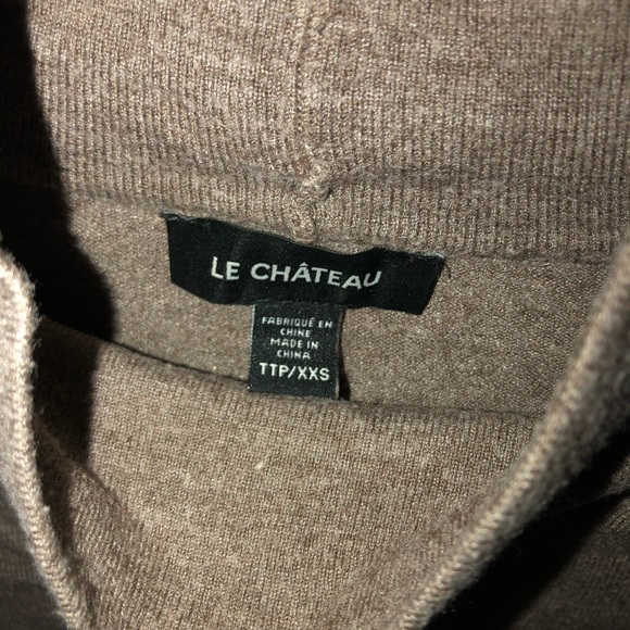 LE CHATEAU Mock Neck Cropped Long Sleeve - Picture 2 of 3